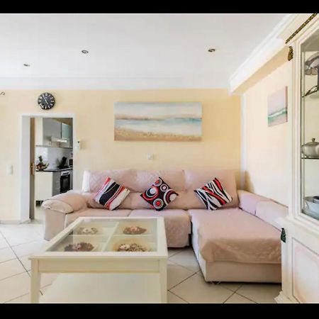 Villa Eva Asiana Guesthouse With Shared Pool ベニッサ エクステリア 写真