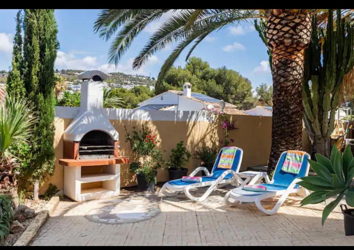 Villa Eva Asiana Guesthouse With Shared Pool ベニッサ エクステリア 写真